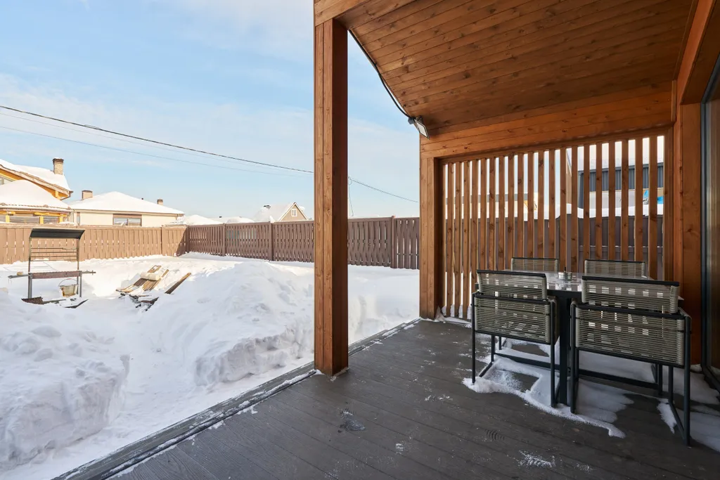 Коттедж Панорамный дом среди зимнего леса рядом с озером — Семеновское