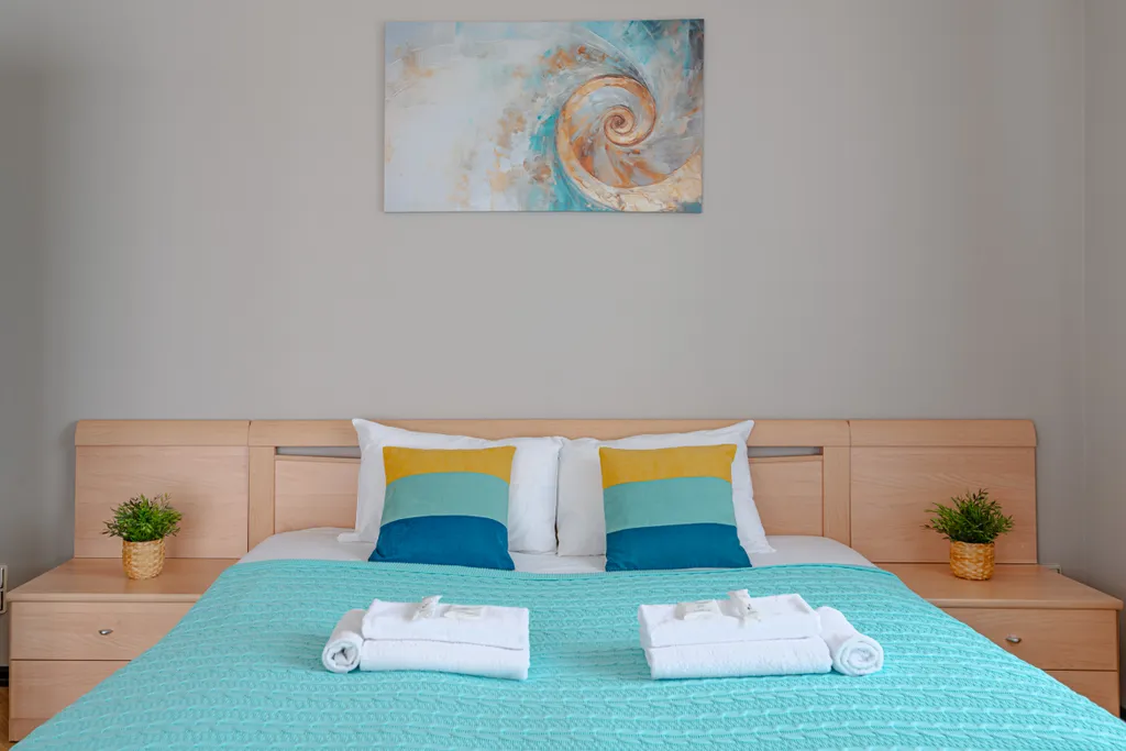 Просторная на заливе с панорамными окнами, кондиционер, 2 TV