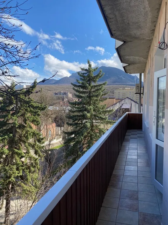 Солнечная квартира с видом на Бештау