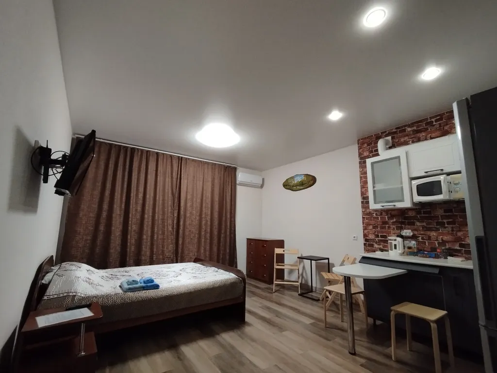 Уютная квартира-студия в центре города у ТЦ Галерея рядом метро