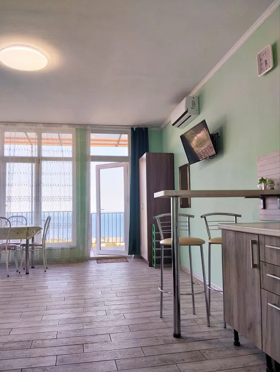 Студия люкс с шикарным видом на море и горы