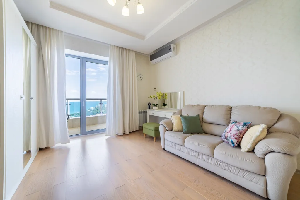 Роскошная идеал квартира с двумя террасами, тремя санузлами и бассейн