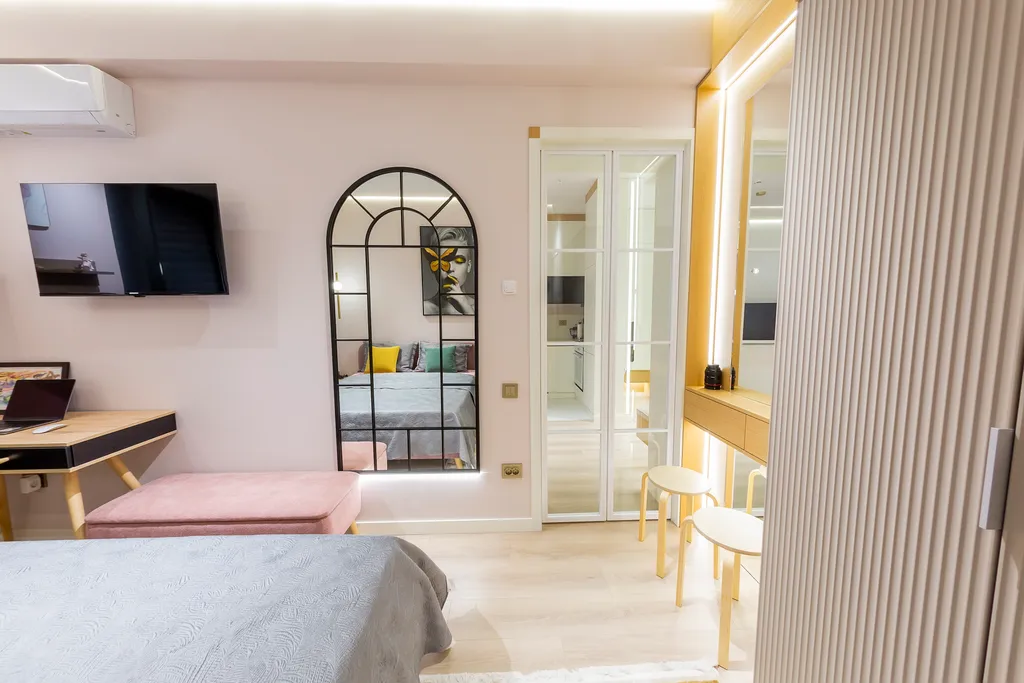 Уютная и теплая квартира в NRG U Tower