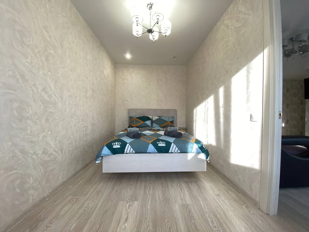 Солнечная двушка с новым ремонтом рядом с театром Чехова