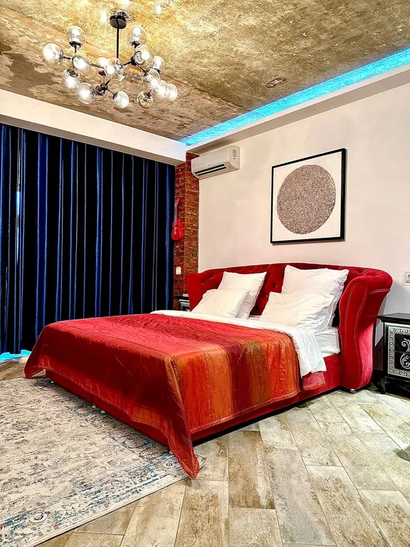 Дизайнерский апартамент в центре города