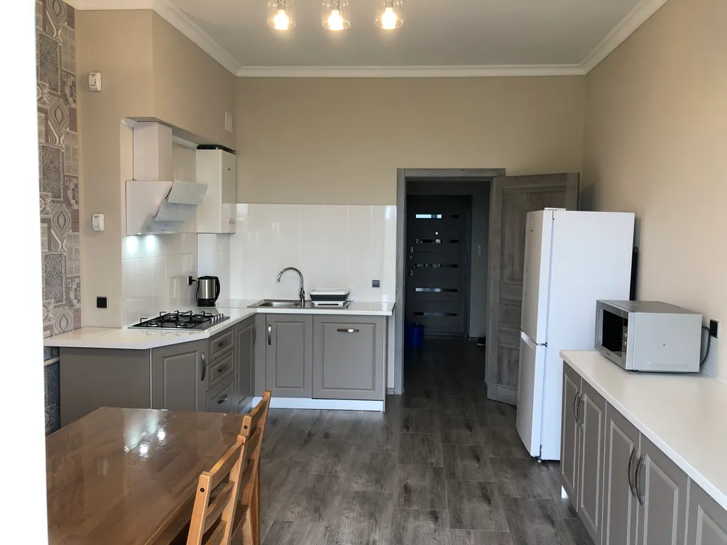 Благоустроенная двухкомнатная квартира у моря, два санузла