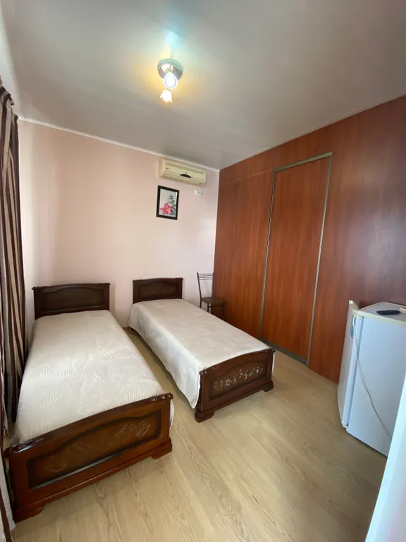 Четырехместный номер на 2-ом этаже с раздельными зонами