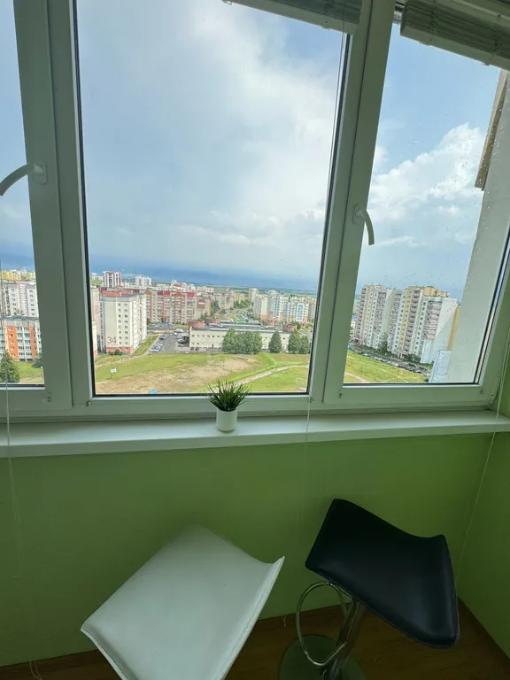 Апартаменты на 10 этаже с хорошим видом из окна