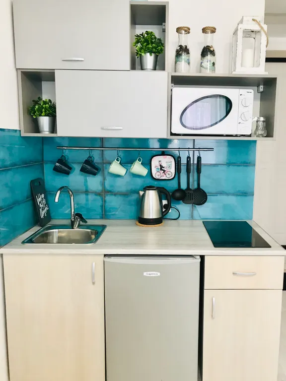 Современная студия Бирюза на площади Маркса