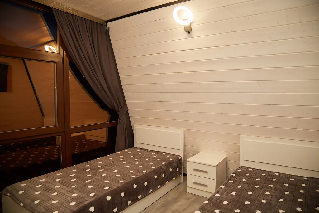 Афрейм White house три этажа с панорамным видом на горы