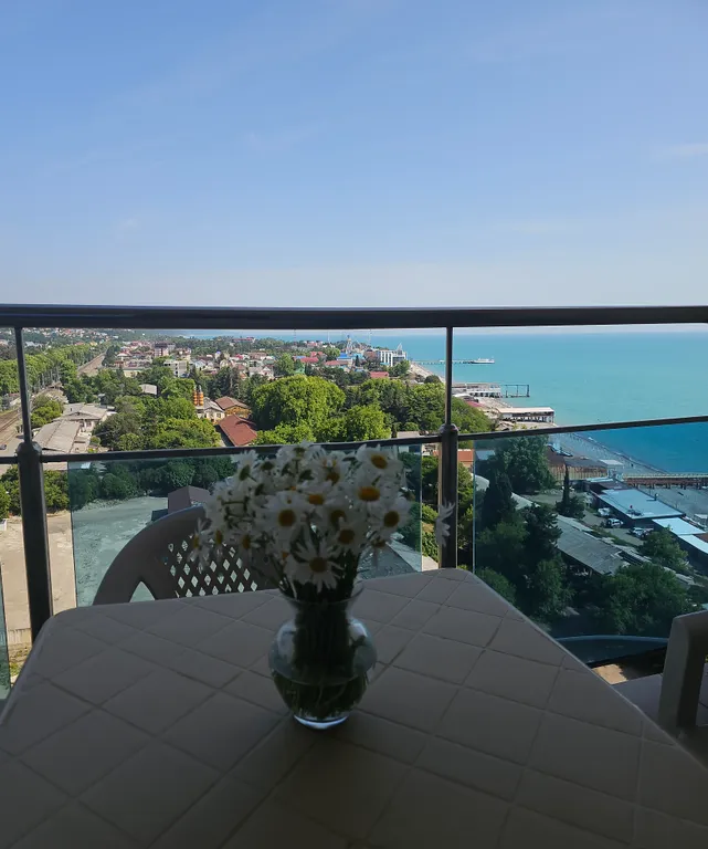 Видовая квартира в уникальном доме на пляже — аренда посуточно в Лазаревское