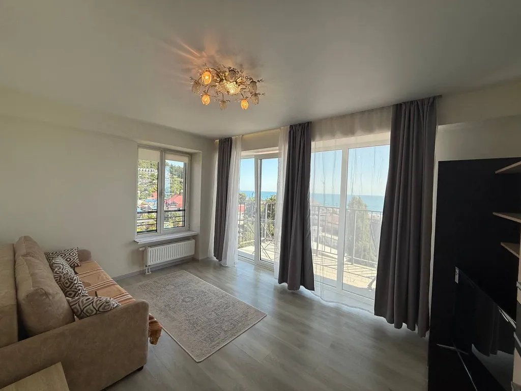 Двухкомнатная квартира в 2 минутах самого лучшего пляжа в Дагомысе