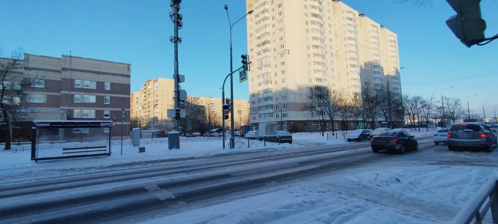 Квартира в спокойном районе в пешей доступности от метро Дунайская