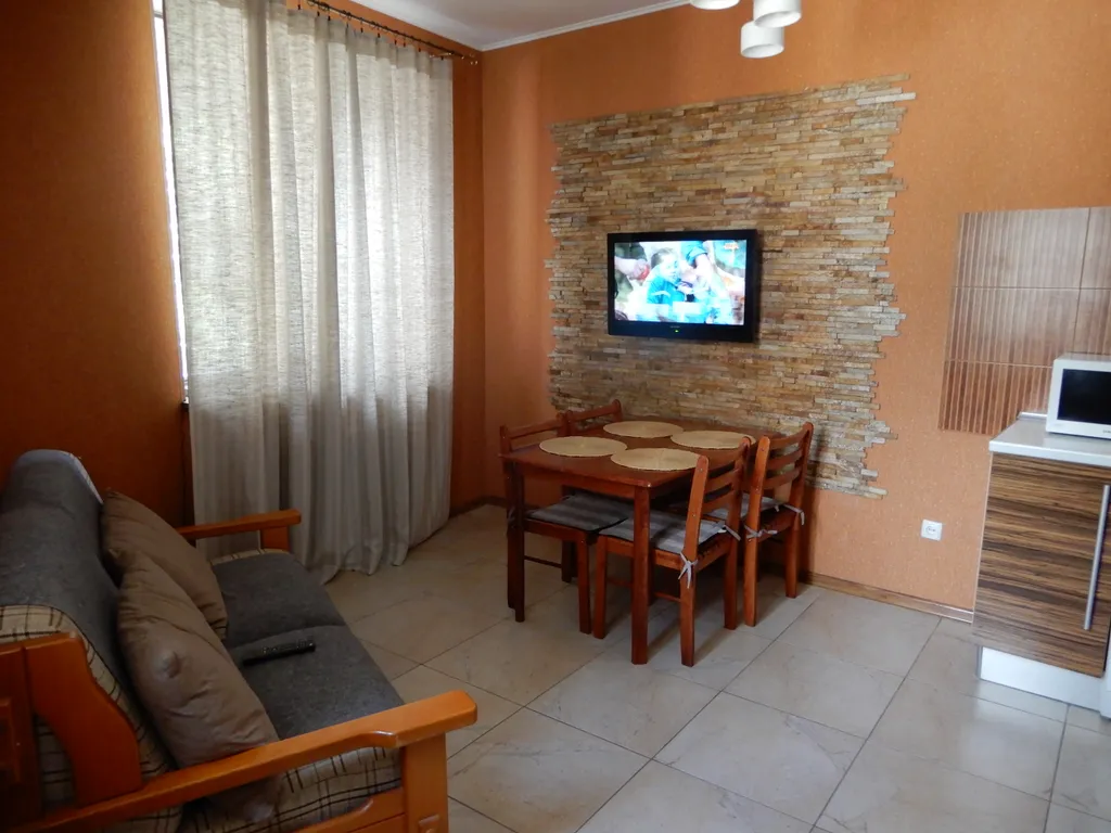 Квартира с большой панорамной террасой на море