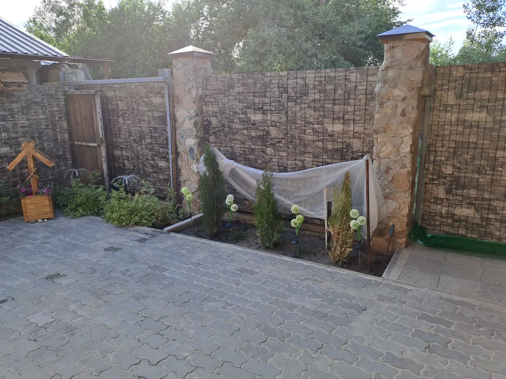 Дом у Денежного озера