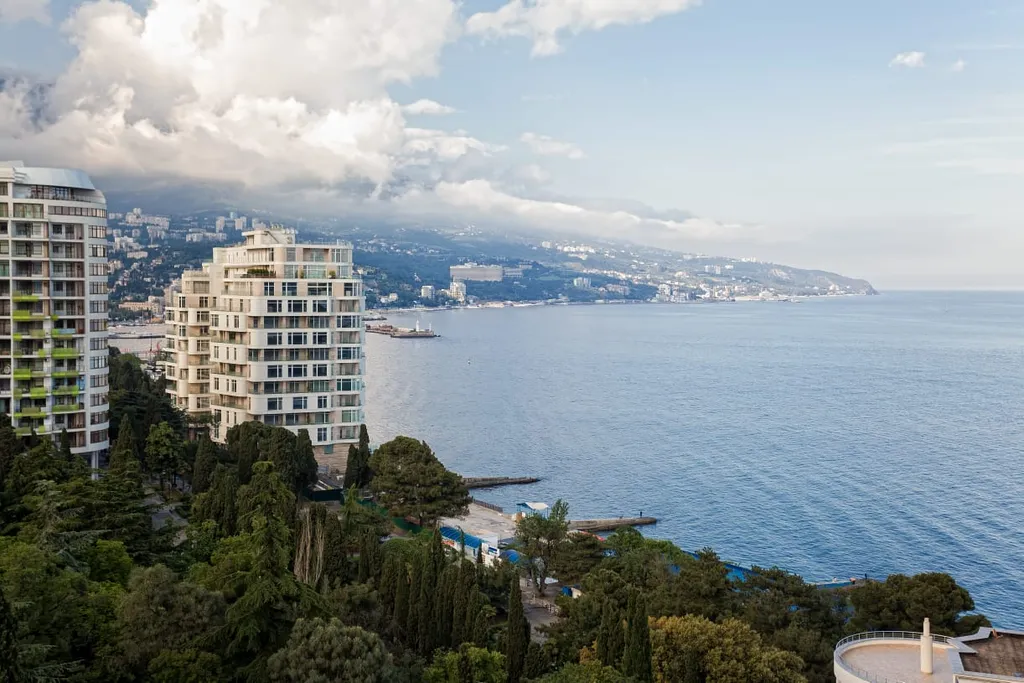 Квартира в ЖК Парус с террасой, с панорамой на море в приморском парке — аренда посуточно в Ялта