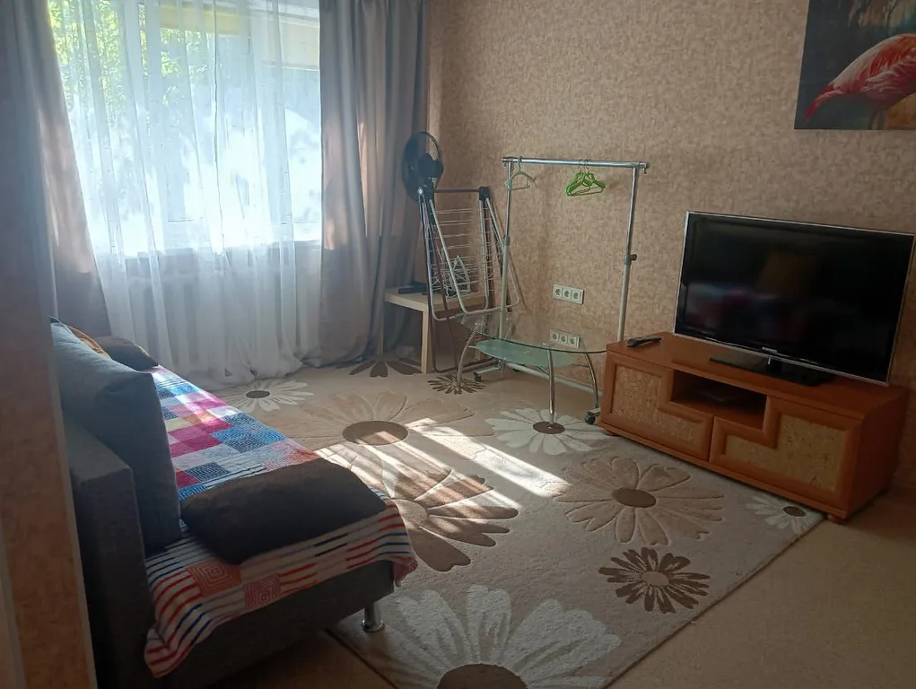 Уютная 1-комнатная квартира в отличном районе города