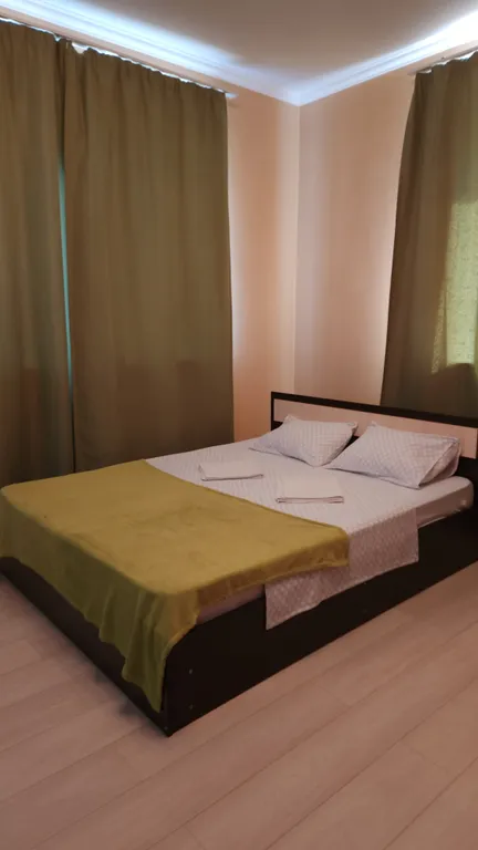 Студия с парковкой под окном