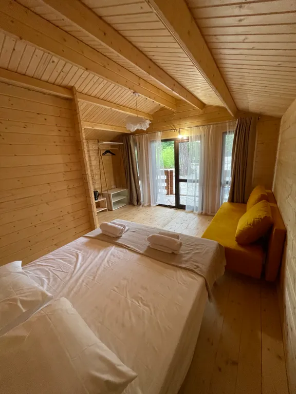 Коттедж 10-комнатный Дом — Гагра