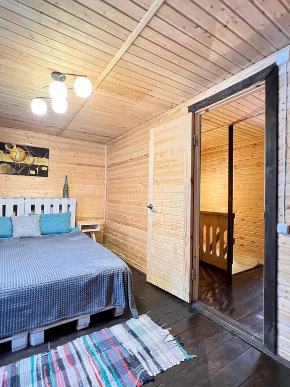 Коттедж Уединенный теплый дом без соседей с сауной, джакузи и бассейном — Луховицы