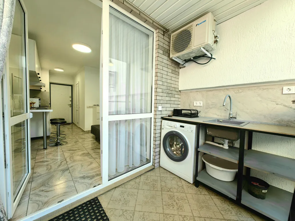 Квартира Квартира Уютная студия в частном доме с бассейном и мангальной зоной — Сочи