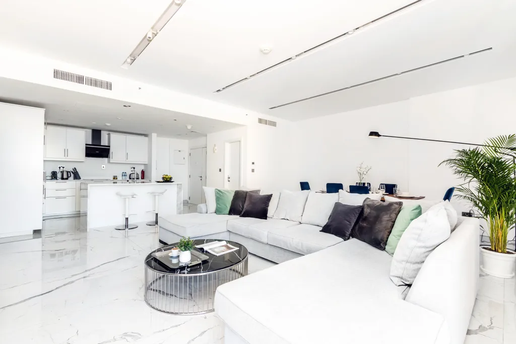 Стильная трёхкомнатная квартира