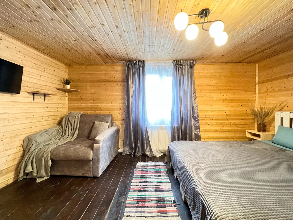 Коттедж Уединенный теплый дом без соседей с сауной, джакузи и бассейном — Луховицы