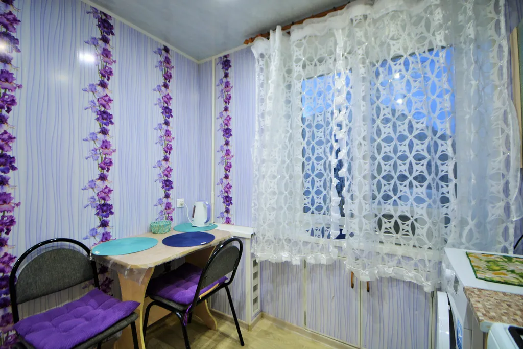 Однокомнатная квартира недалеко от КРЦ Плазма, сетевых магазинов