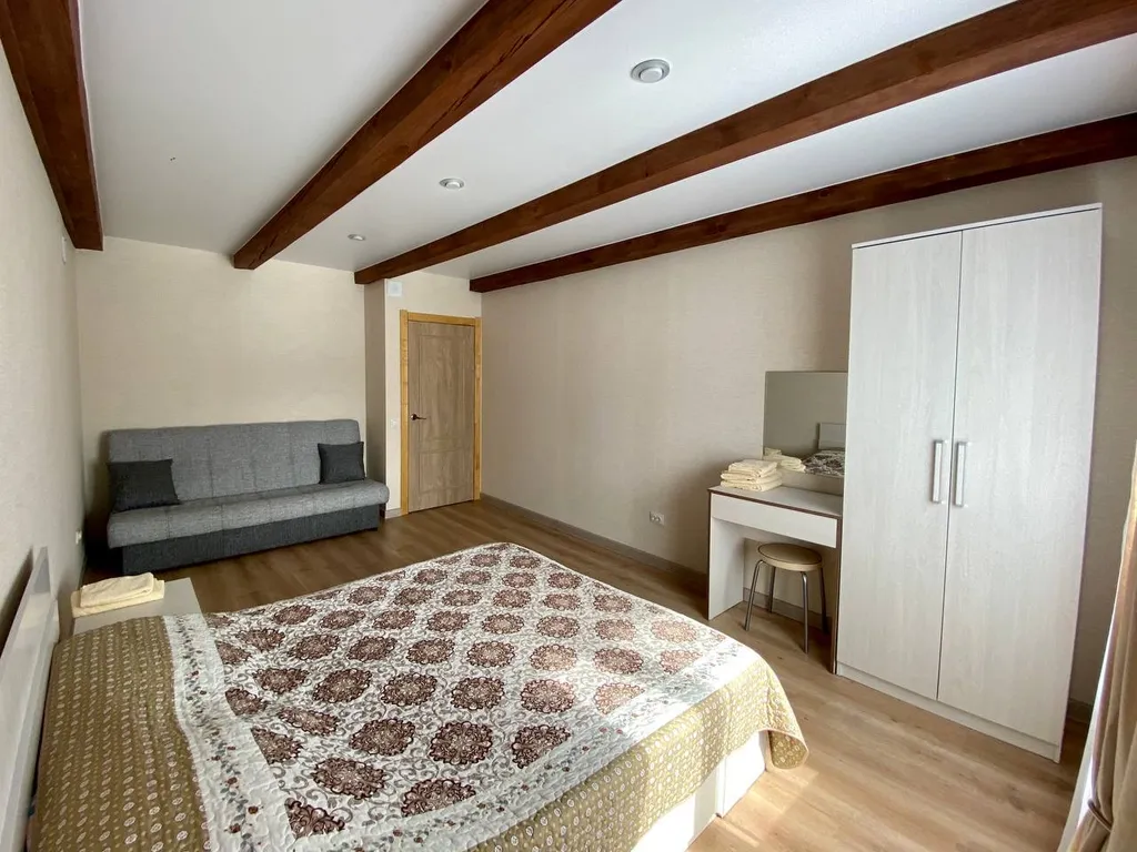 6-комнатный Дом