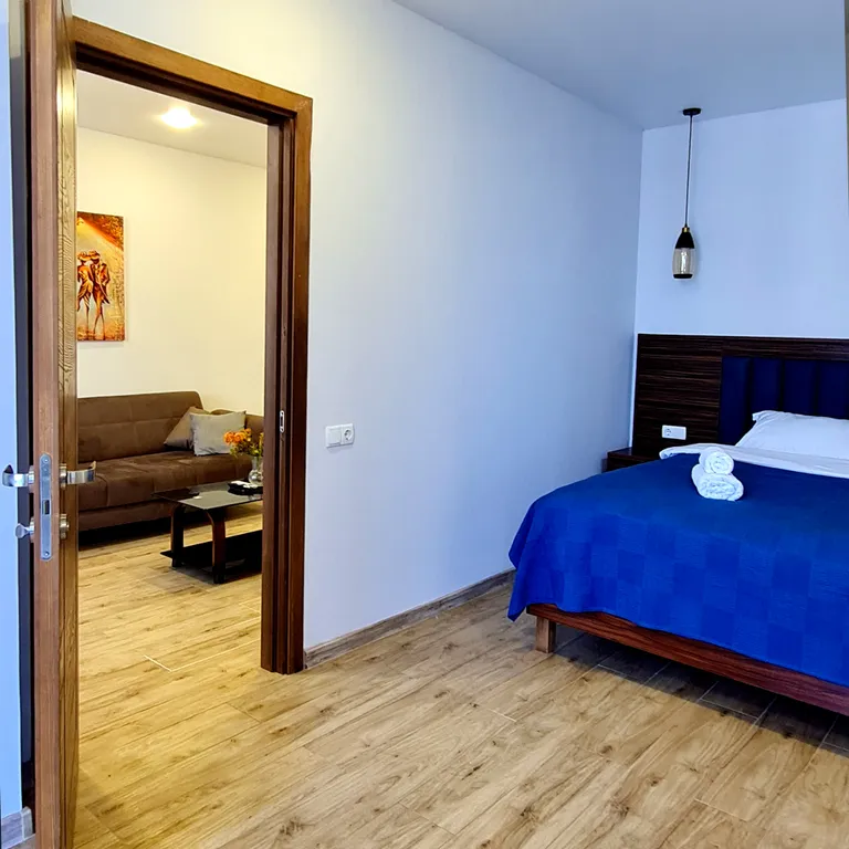 Апартаменты 2-комнатные с кухней и отоплением, вид на море и горы