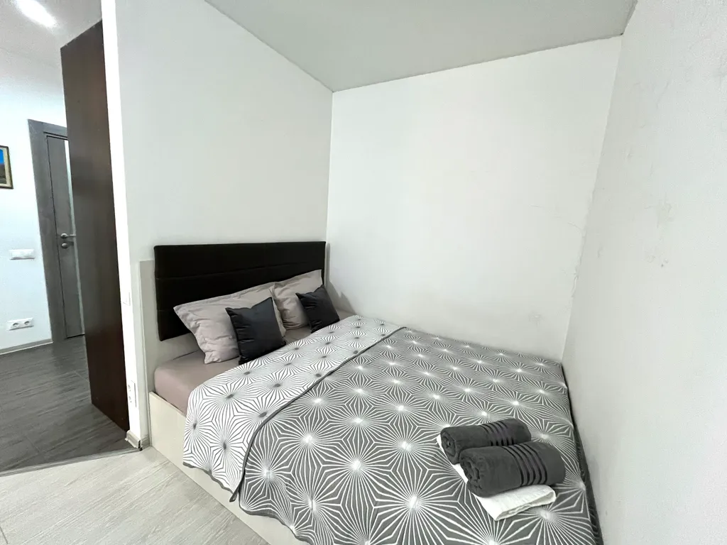 Квартира-студия рядом с Площадью Победы