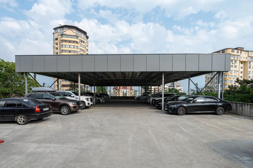 Просторная квартира Real Apartments