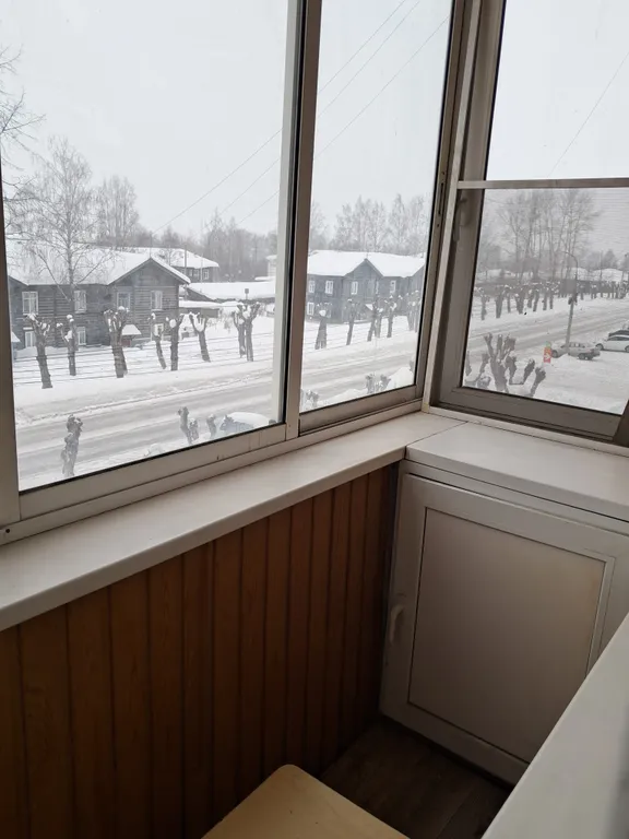 Двухкомнатная квартира недалеко от въезда в город со свежим ремонтом