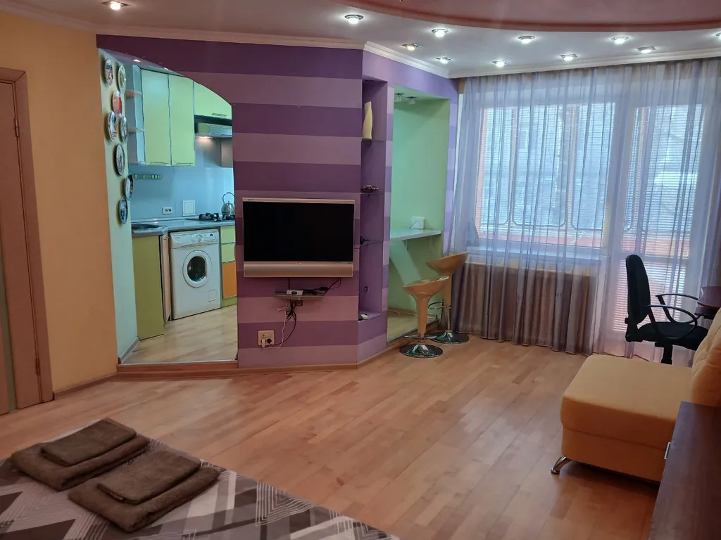 Яркая студия Aday Aparts в центре Курска