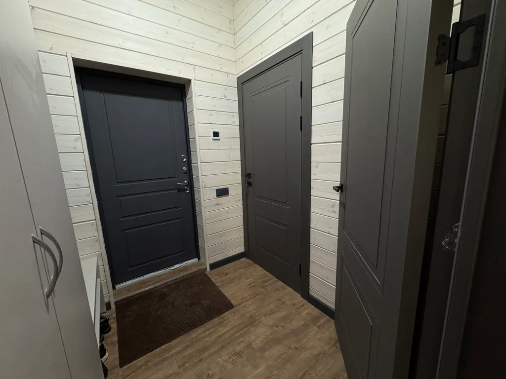 Уютный дом у озера, в 50 километрах от Петербурга, с мангалом, Wi-Fi