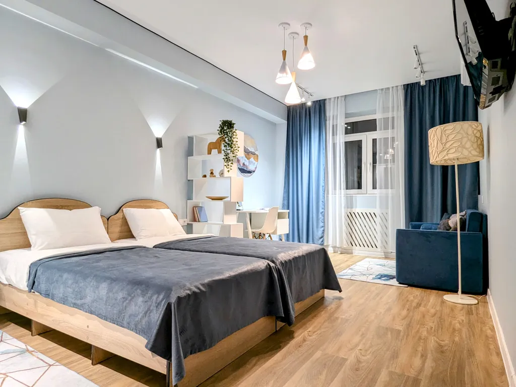 Просторная квартира с новым ремонтом для семьи в центре