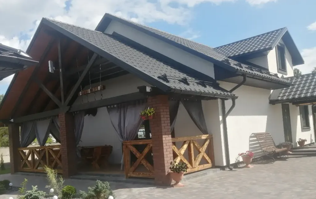 Уютный двухэтажный коттедж вблизи леса