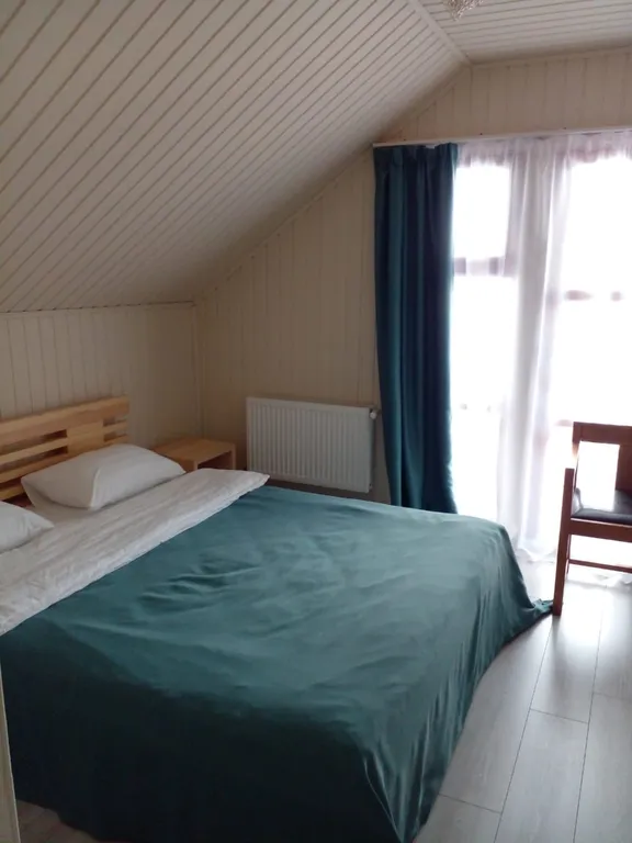 Уютный дом на берегу озера