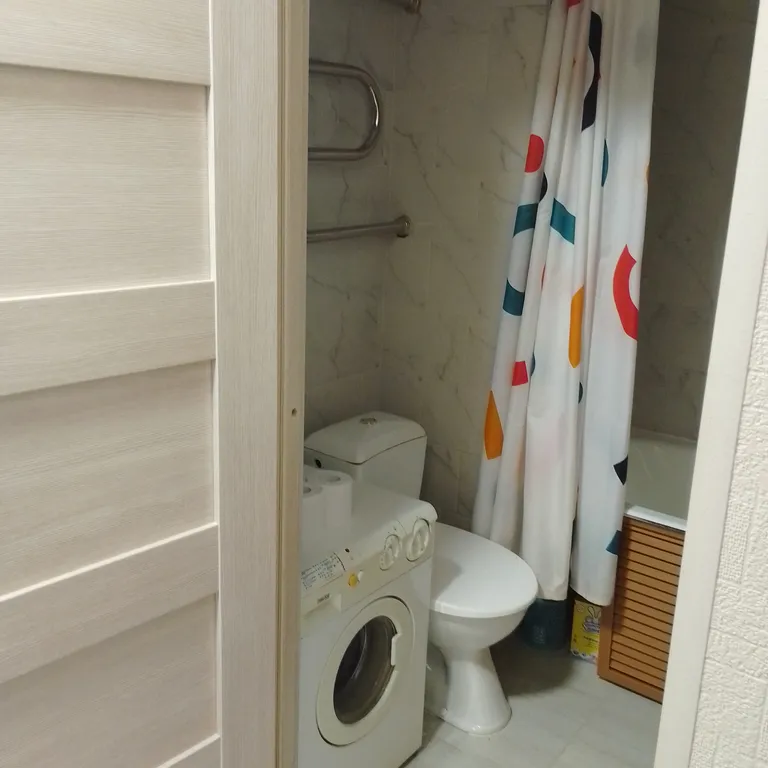 Дом комфорт класса с огороженной территорией