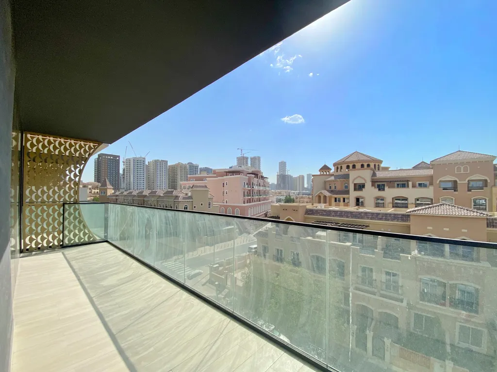 Стильные семейные апартаменты в современном доме