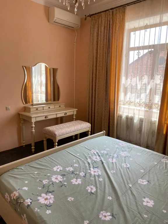 8-комнатный Дом