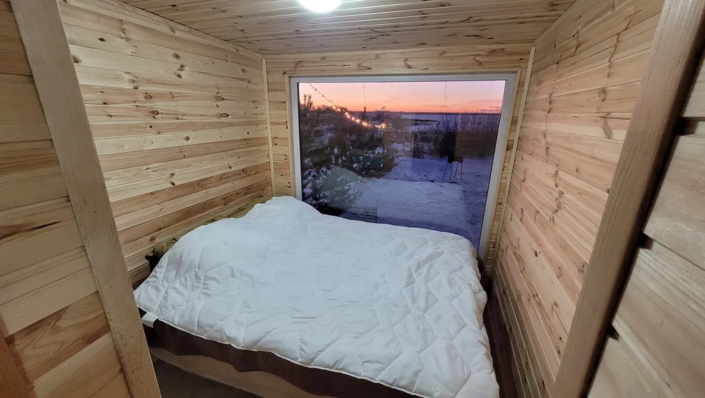 Коттедж Уютный домик с видом на озеро — Петровский