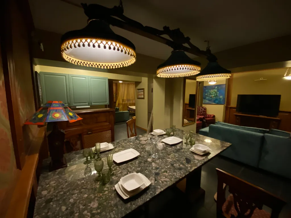 Апартаменты с отдельным входом , центр города