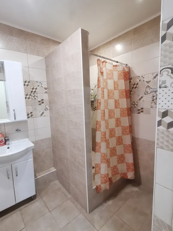 Просторная квартира-студия в Лазурном