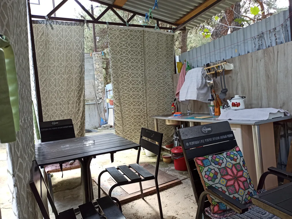 Коттедж Дом около моря в уютном дворике — Геленджик