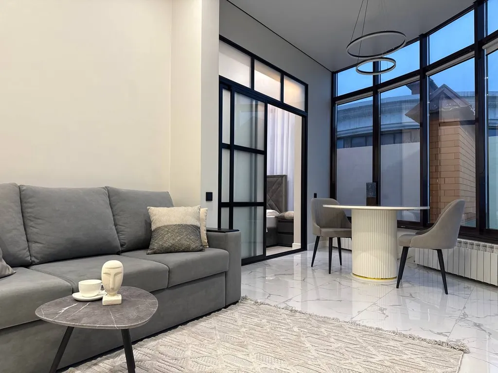 Квартира Квартира Современный пентхаус с панорамными окнами и террасой мечты — Махачкала