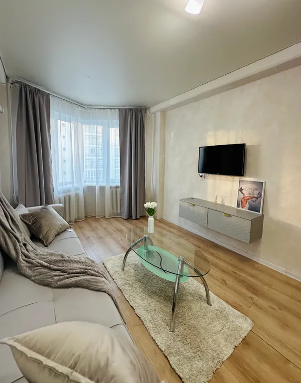 Квартира Двухкомнатная квартира в центре — Красноярск