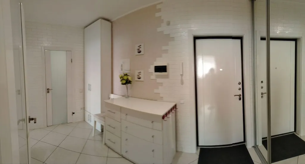 Квартира напротив Детской больницы.