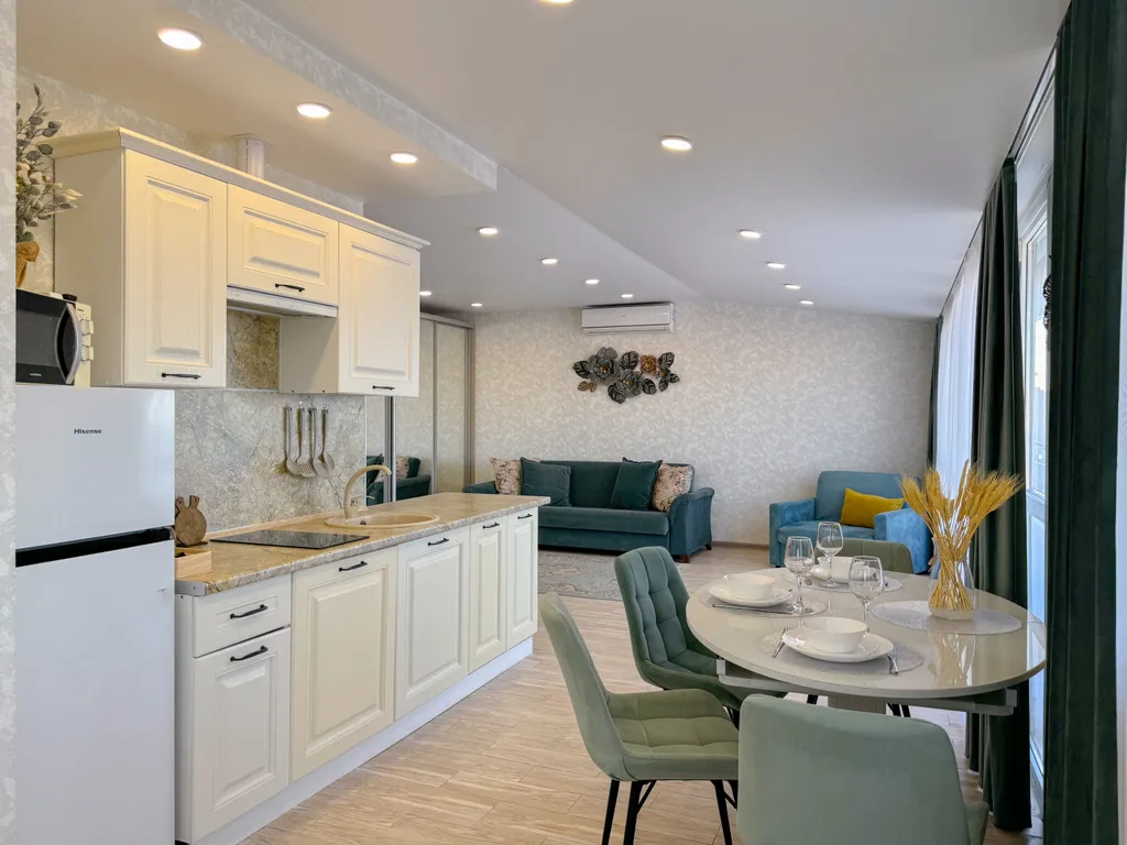 Квартира Family home - просторная 1к квартира до 5 гостей в 100 м от моря — Сириус