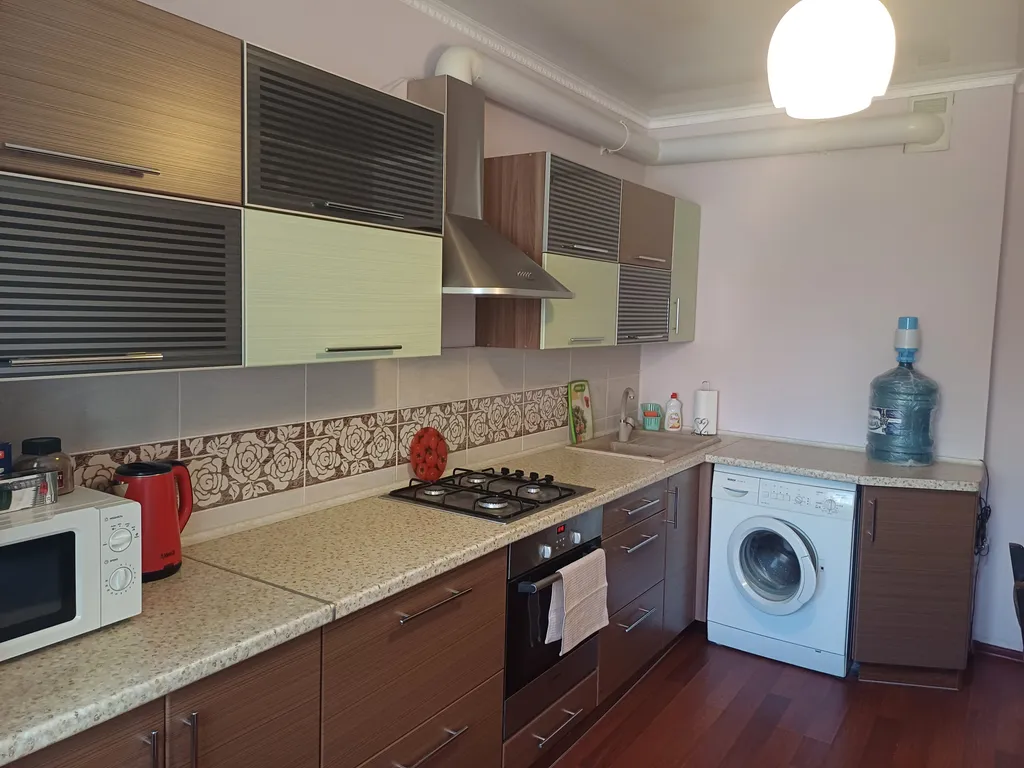 Однокомнатная квартира рядом с Ледовым Дворцом и Бассейном